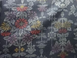 アンティーク　花更紗模様織出し本場泥大島紬着物（5マルキ）